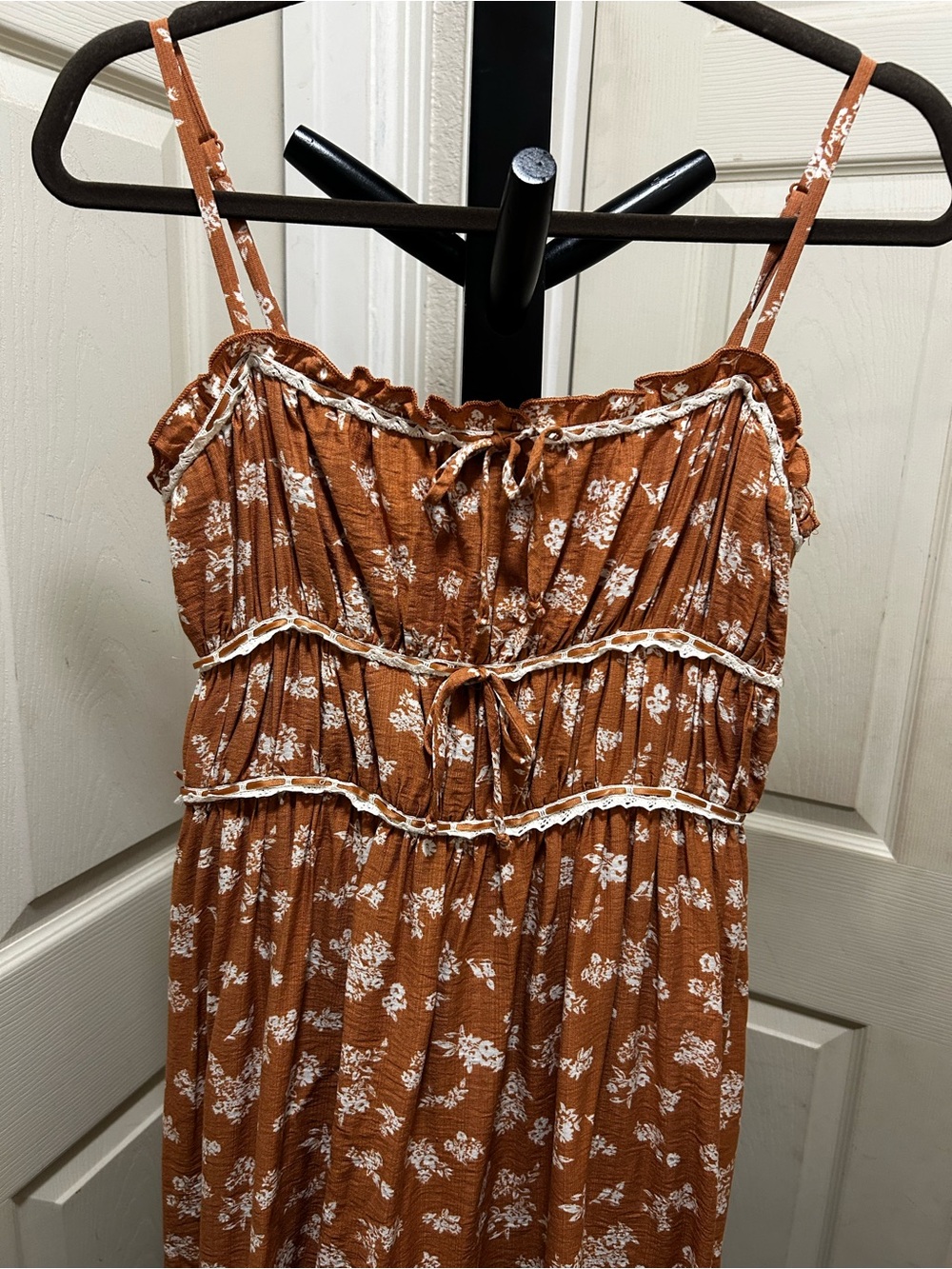 Sincerely Jules Rust Floral Maxi Dress - Picture 3 of 11